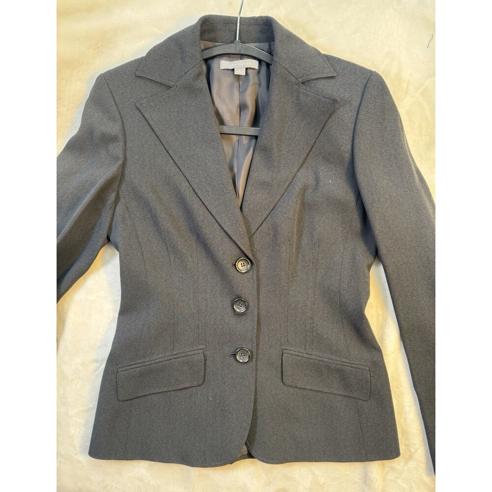 Anne Taylor Women’s Black Blazer Size 0 3 Button Pink Lining